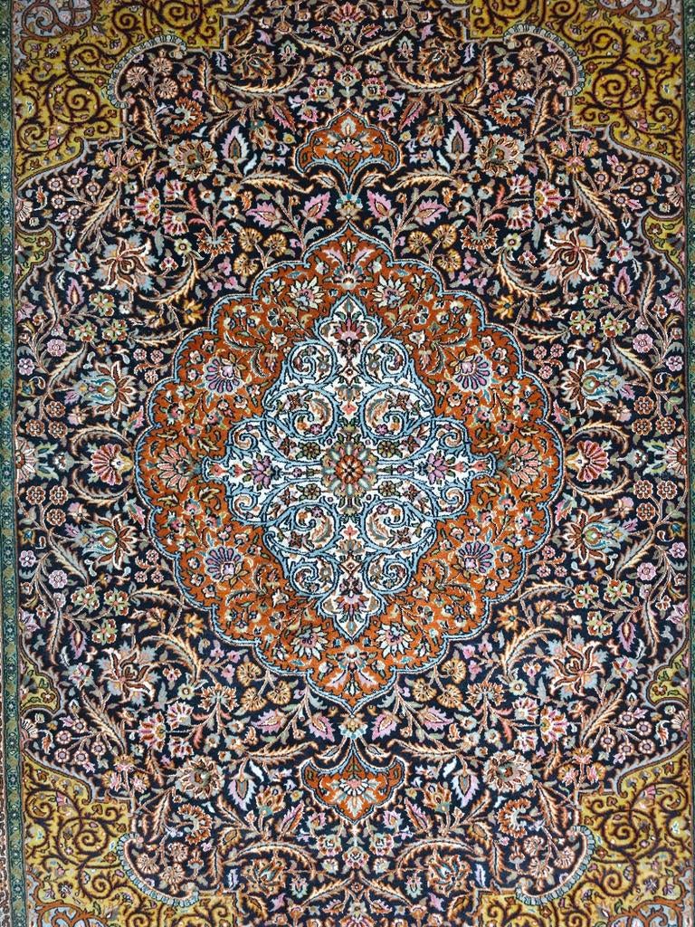 Handgeknoopt oosters Kashmir tapijt medallion silk 155x220cm, Hype pop up, Gebruikt, Persian, Perzisch, vintage, oosters, hype