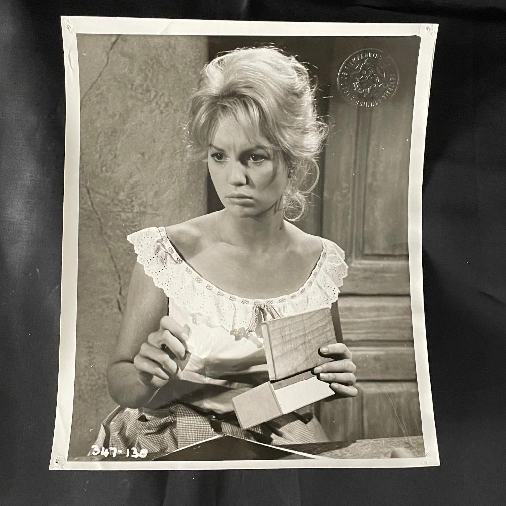 Vintage Film foto Mylène Demongeot. Rank Film 1961, Gebruikt, Foto, Ophalen of Verzenden, 1940 tot 1960