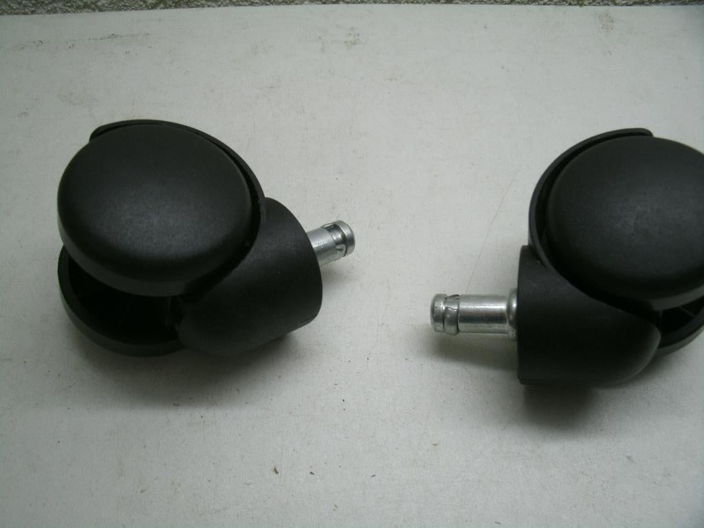12c 2 meubel wieltjes, Ophalen of Verzenden, Bruin, Eén