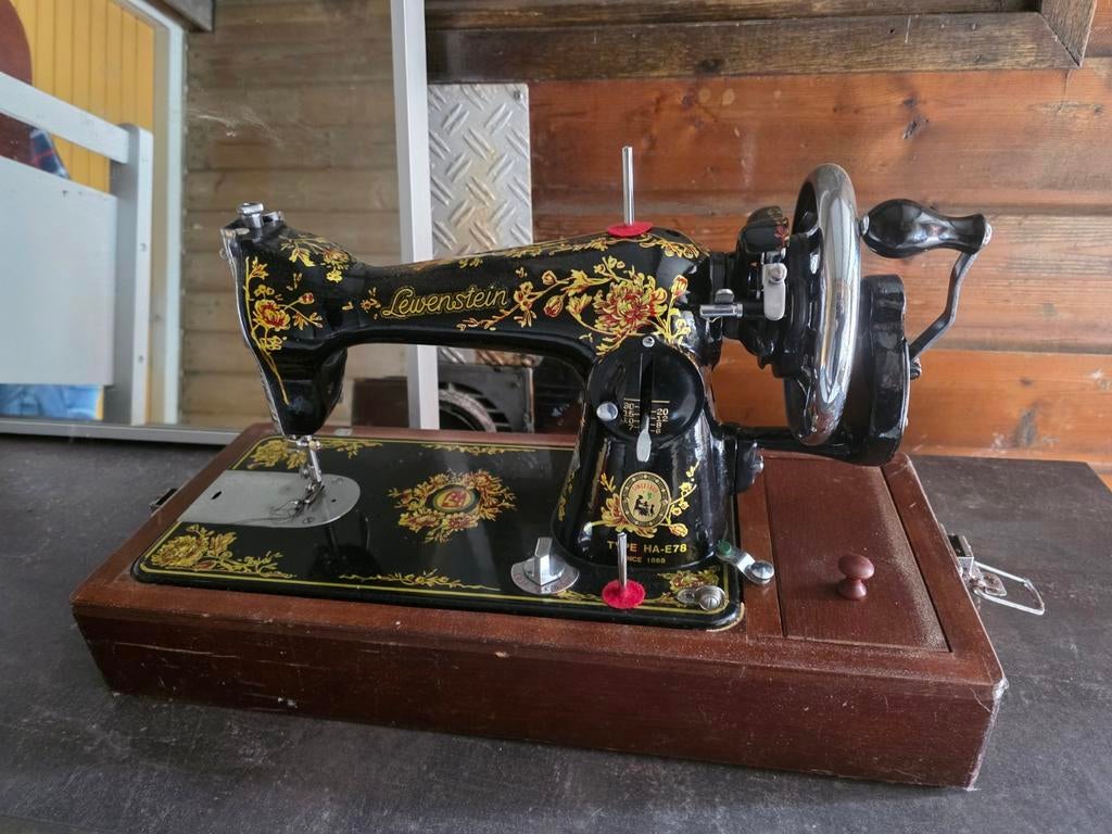 Lewenstein handnaaimachine, Antiek en Kunst, Antiek | Naaimachines, Ophalen