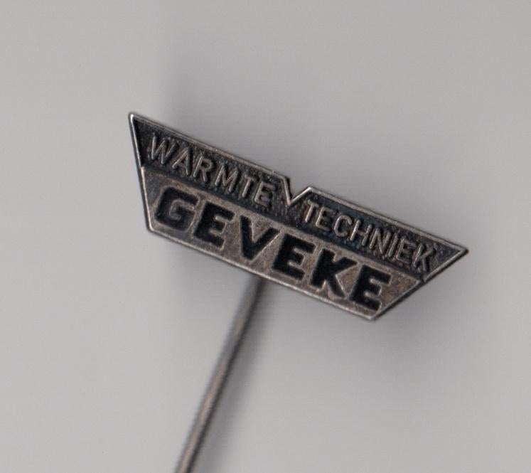 Geveke Warmte Techniek emaille speldje, Gebruikt, Niet vindbaar, Niet vindbaar, Speldje of Pin