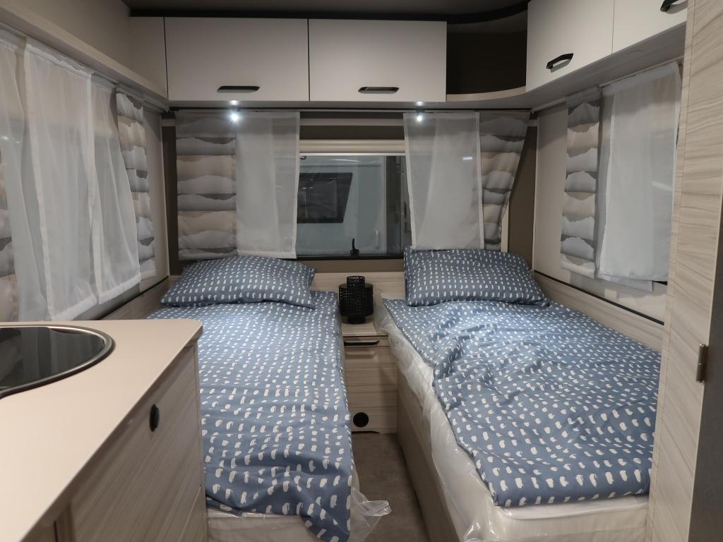 Dethleffs C'Joy 460 LE ACTIVE MODEL 2026, Schokbreker, Dethleffs, 5 tot 6 meter, Overige typen