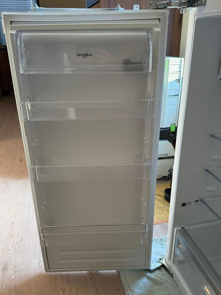 Whirlpool inbouw koelkast met vriesvak - 121cm hoog, Witgoed en Apparatuur, Koelkasten en IJskasten, Gebruikt, Met vriesvak, 100 tot 150 liter