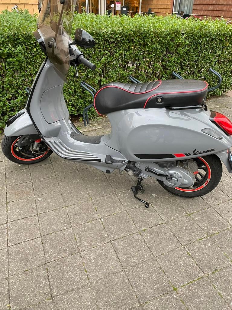 Vespa Sprint S 2019 | Nardo Grey | Zeer netjes |, Fietsen en Brommers, Scooters | Vespa, Ophalen, Zo goed als nieuw, Benzine, Overige modellen