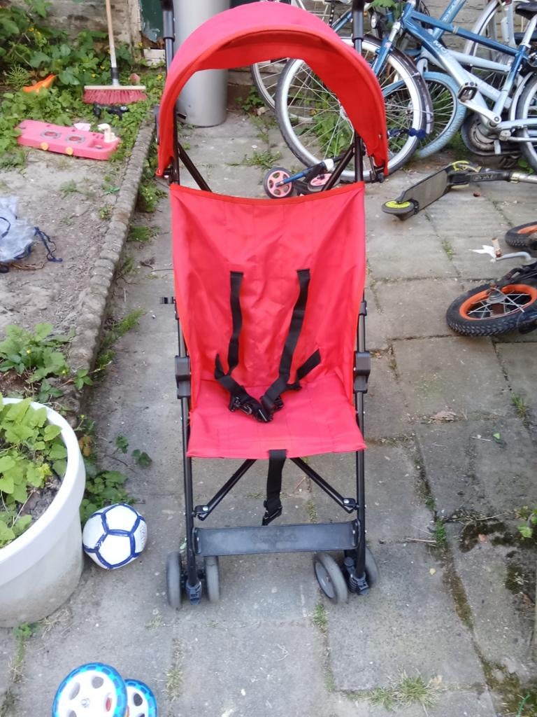 Compacte rode buggy met zonnekap en regenhoes, Ophalen of Verzenden, Gebruikt, Overige merken, Zonnekap