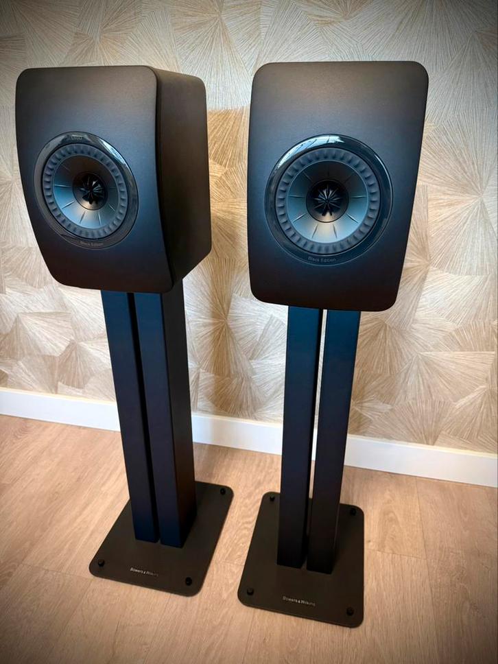 Kef LS50 Black Edition met Bowers Wilkins STAV24 stands, Audio, Tv en Foto, Luidsprekers, Zo goed als nieuw, Front, Rear of Stereo speakers