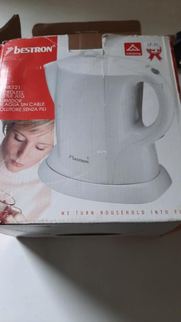 Bestron Waterkoker - Snel en gemakkelijk water koken 1 l!, Witgoed en Apparatuur, Waterkokers, Gebruikt, 1 tot 2 liter, Draadloos