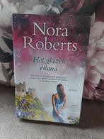 Het glazen eiland Nora Roberts, Boeken, Ophalen of Verzenden, Zo goed als nieuw, Nederland