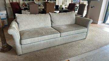 2 x luxe bank in chenille stof en lederen piping beschikbaar voor biedingen