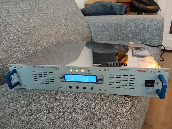 RVR TEX 150 LCD/S FM-Zender (150W), Telecommunicatie, Zenders en Ontvangers, Zo goed als nieuw, Ophalen of Verzenden