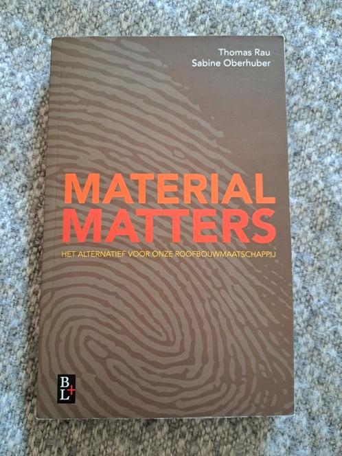 Sabine Oberhuber - Material matters, Boeken, Overige Boeken, Zo goed als nieuw, Ophalen of Verzenden