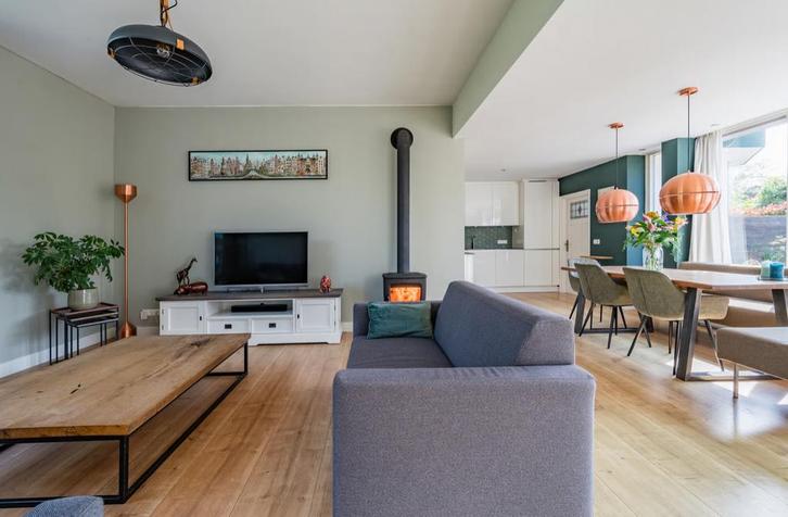 Zwarte hanglamp van zuiver met leren riem, Huis en Inrichting, Lampen | Hanglampen, Zo goed als nieuw, 50 tot 75 cm, Metaal, Overige materialen