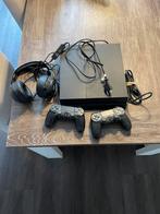 PlayStation 4, Spelcomputers en Games, Ophalen of Verzenden, Zo goed als nieuw, 500 GB, Met 2 controllers