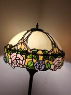 Grote staande tiffany lamp op zware bronze poot, Antiek en Kunst, Ophalen of Verzenden