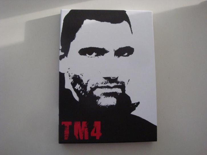 DVD Theo Maassen TM4 Functioneel naakt nieuw, Cd's en Dvd's, Dvd's | Cabaret en Sketches, Nieuw in verpakking, Stand-up of Theatershow