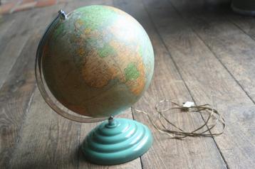 Franse wereldbol glas / metalen voet (jaren 40/50) beschikbaar voor biedingen