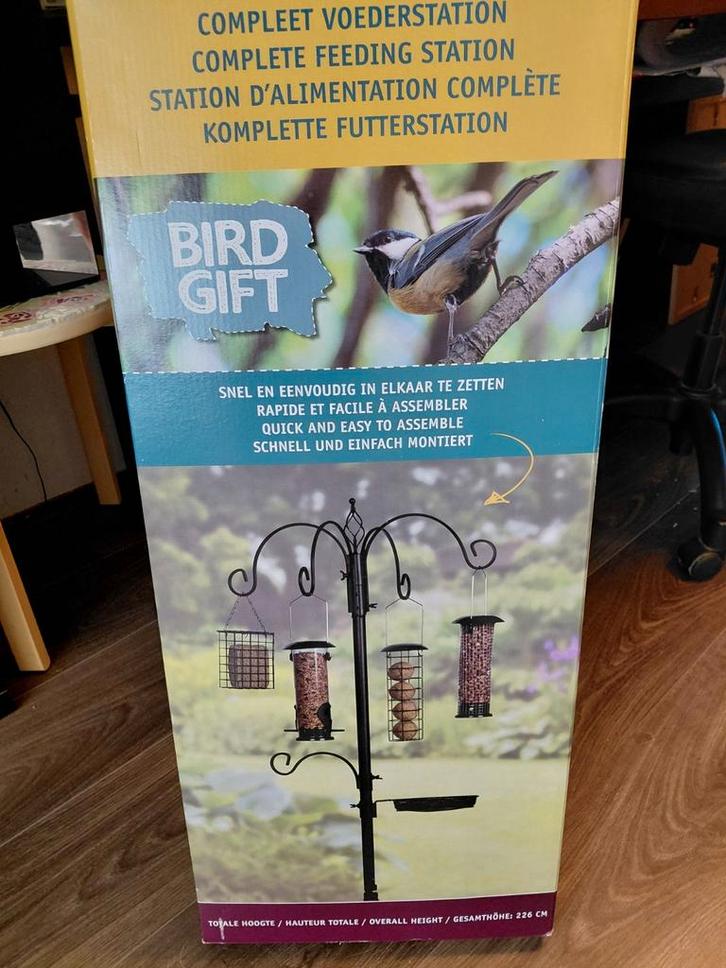 Nieuw Vogelvoederstation - Compleet, Tuin en Terras, Vogelhuisjes en Vogelbaden, Nieuw, Ophalen