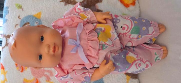 Retro babypop van zacht siliconen vinyl., Kinderen en Baby's, Speelgoed | Poppen, Zo goed als nieuw, Babypop, Ophalen of Verzenden