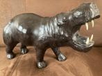 Vintage Groot Nijlpaard Beeld Leder Leer Afm. 48x33x18 cm., Verzenden