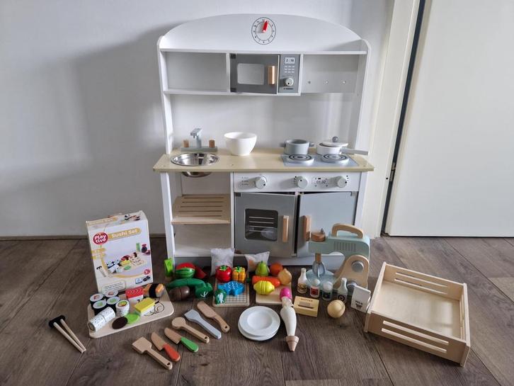 Eco Toys Kinderkeuken ZGAN met Accessoires, Kinderen en Baby's, Speelgoed | Speelkeukens, Zo goed als nieuw, Speelkeuken, Hout