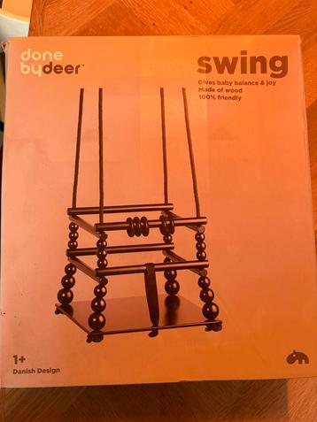 NIEUW - Done by deer - houten binnen schommel beschikbaar voor biedingen