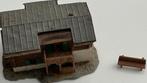 Kibri een Leuk houten huisje met een bankje, Hobby en Vrije tijd, Modeltreinen | H0, Ophalen of Verzenden, Gebruikt, Brug, Tunnel of Gebouw