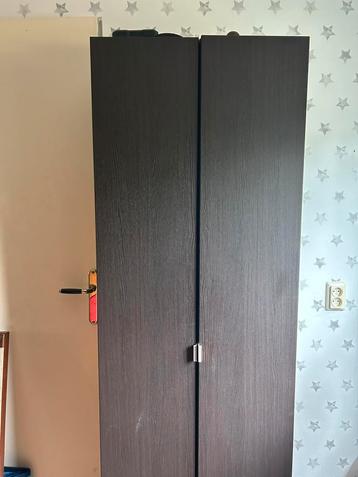 Badkamerkasten beschikbaar voor biedingen