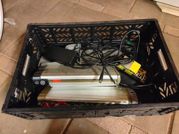 2 Stella accus + 2 opladers voor onderdelen  beschikbaar voor biedingen