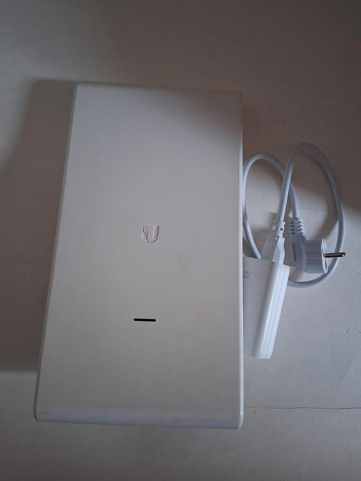 Ubiquiti unifi ap mesh pro outdoor, Computers en Software, Accesspoints, Verzenden