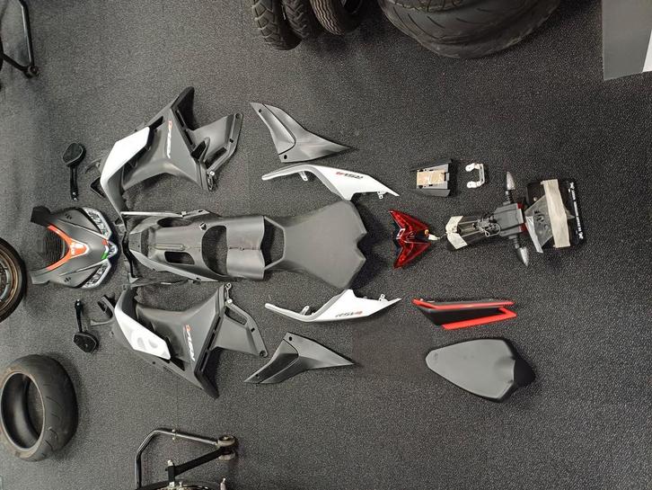 Aprilia RSV4 1100 2021 2022 KUIPSET KUIP, Motoren, Onderdelen | Overige, Ophalen of Verzenden