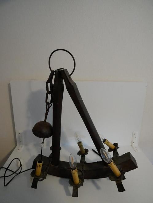 Karrenwiel Kasteellamp, Huis en Inrichting, Lampen | Wandlampen, Gebruikt, Hout, Ophalen
