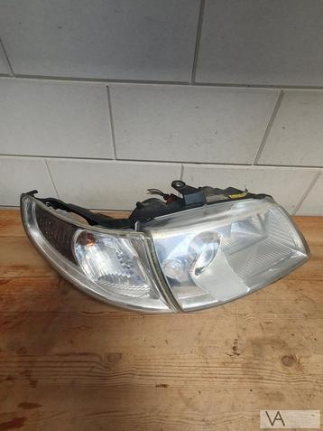 Saab 9-5 2002 tot 2006 xenon koplamp rechts €200 compleet beschikbaar voor biedingen