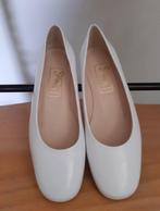 Trouwschoenen Stravers, Kleding | Dames, Schoenen, Schoenen met lage hakken, Wit, Ophalen of Verzenden, Zo goed als nieuw
