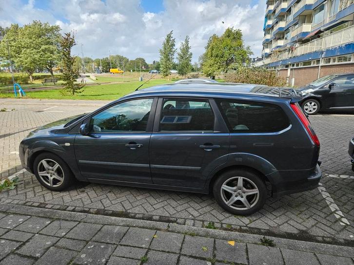 Ford Focus 1.6 74KW Wagon 2006 Grijs, Auto's, Ford, Bedrijf, Focus, Adaptive Cruise Control, Airbags, Trekhaak, Benzine, B, Stationwagon