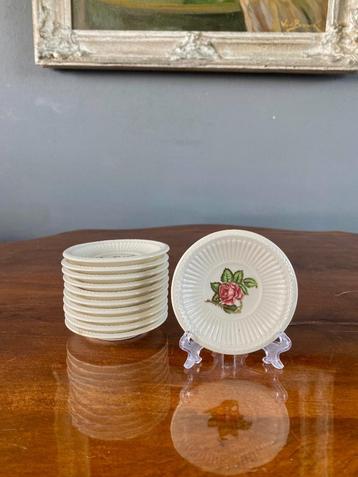 Wedgwood bonbonschaaltje / theezakhouder. Moss Rose  beschikbaar voor biedingen