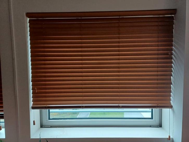 Houten jaloezieën Veneta mooie staat, Huis en Inrichting, Stoffering | Gordijnen en Lamellen, Zo goed als nieuw, 200 cm of meer