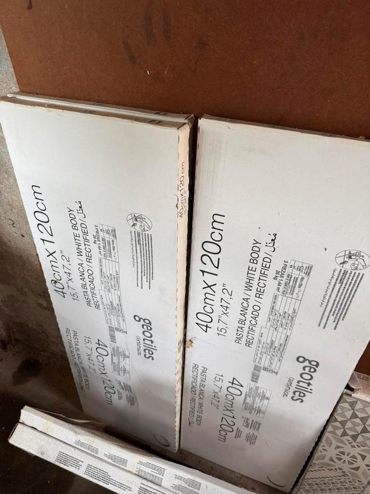 Overgebleven badkamer/toilet tegels, Doe-het-zelf en Verbouw, Tegels, Ophalen