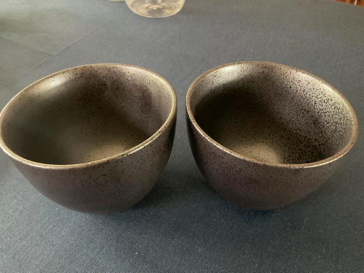Gusta table Asia / 2 antracietgrijze schaaltjes, Huis en Inrichting, Keuken | Servies, Zo goed als nieuw, Schaal of Schalen, Overige stijlen