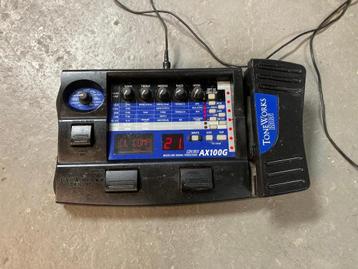 KORG effect pedaal.  AX100G.   multieffect beschikbaar voor biedingen