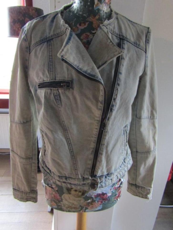 D1887 ZARA Trafaluc mt M biker jasje spijker denim, Kleding | Dames, Jasjes, Kostuums en Pakken, Zo goed als nieuw, Jasje, Maat 38/40 (M)