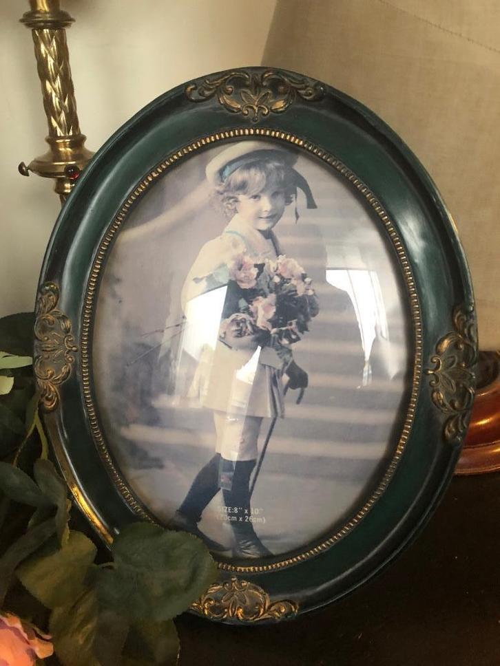 grote fotolijst met bolglas  - klassiek antieklook, Huis en Inrichting, Woonaccessoires | Lijsten, Zo goed als nieuw, Minder dan 50 cm