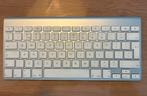 Apple bleutooth toetsenbord ( A1314), Ophalen of Verzenden, Gebruikt, Draadloos, Apple