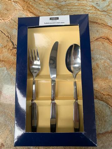 Gero Zilmeta Tafelcouvert met mes Forli beschikbaar voor biedingen