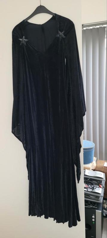 Zwarte Velvet Jurk met Sterren beschikbaar voor biedingen