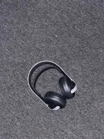PS5 Headset met USB Bluetooth Adapter beschikbaar voor biedingen