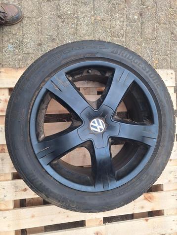 Zwarte set 18 inch velgen voor vw transporter t5 beschikbaar voor biedingen