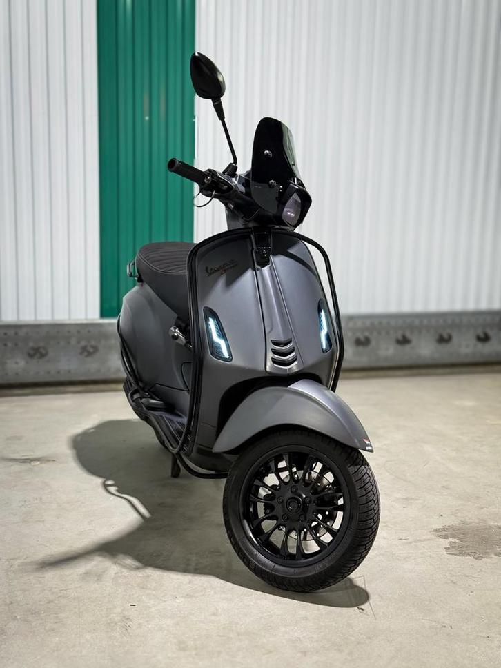 VESPA SPRINT CUSTOM samenstellen!, Fietsen en Brommers, Scooters | Vespa, Zo goed als nieuw, Overige modellen, Ophalen