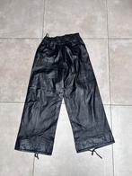 S’EGNARO 100% ECHT LEER ZWART LEREN BROEK MET WIJDE PIJPEN L, Zwart, Maat 42/44 (L), Ophalen of Verzenden, Zo goed als nieuw