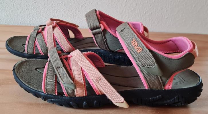 Teva Tirra, Kinderen en Baby's, Kinderkleding | Schoenen en Sokken, Gebruikt, Overige typen, Meisje, Ophalen of Verzenden