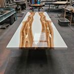 Epoxy tafel wiet met noten hout, Ophalen